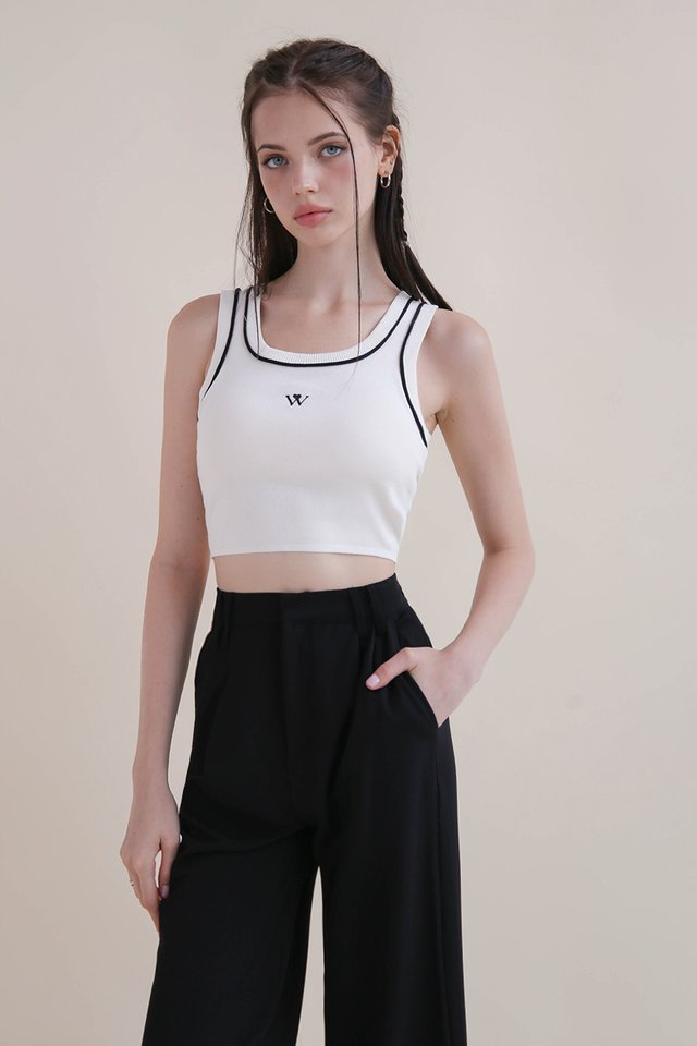 LEI CROPPED CONTRAST LOGO TOP WHITE