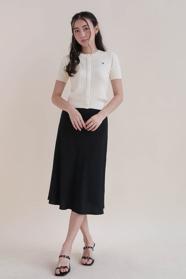 GYURI KNIT BUTTON TOP CREAM 