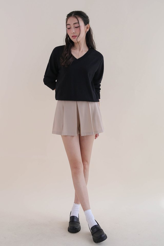 YUJIN BOX PLEAT SHORTS STONE