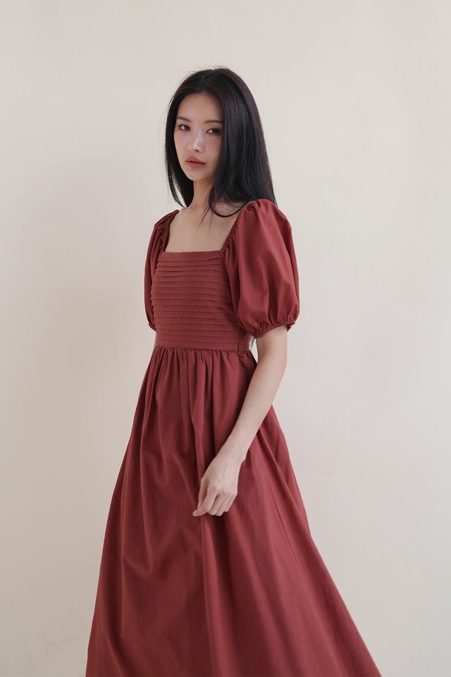 KESMINE PLEAT BODICE DRESS AMBER