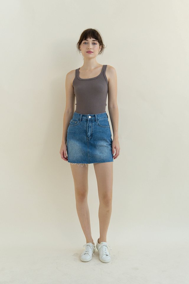THEO DENIM SKORTS DARK WASH