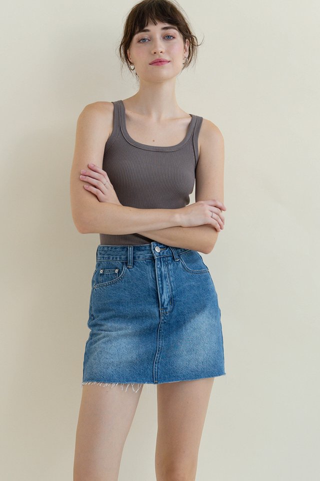 THEO DENIM SKORTS DARK WASH