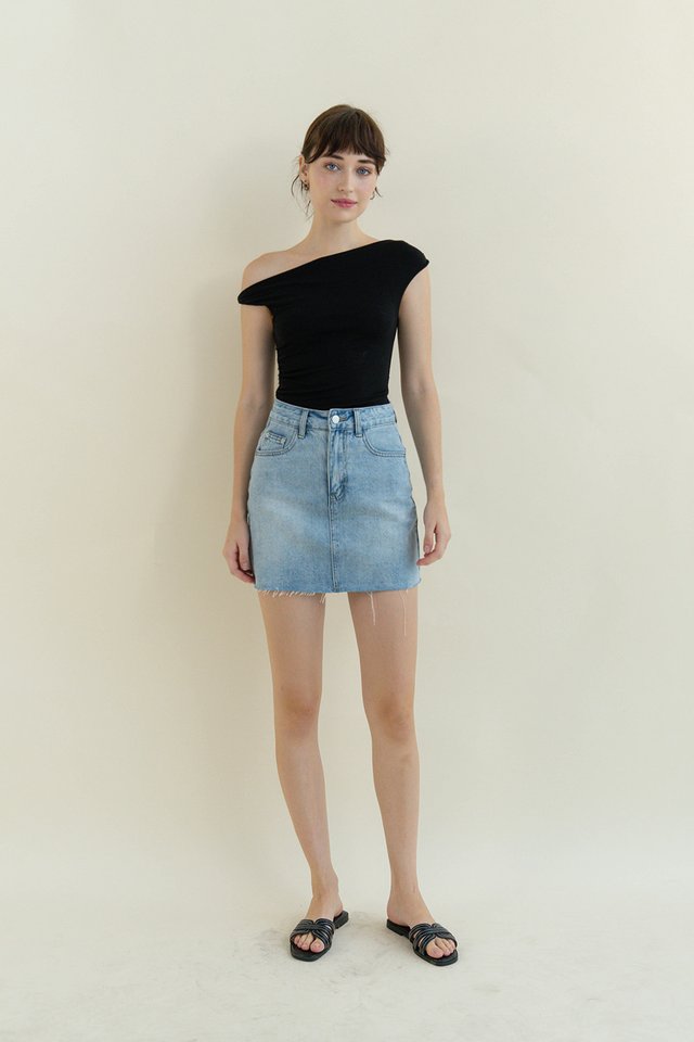 THEO DENIM SKORTS MIDWASH