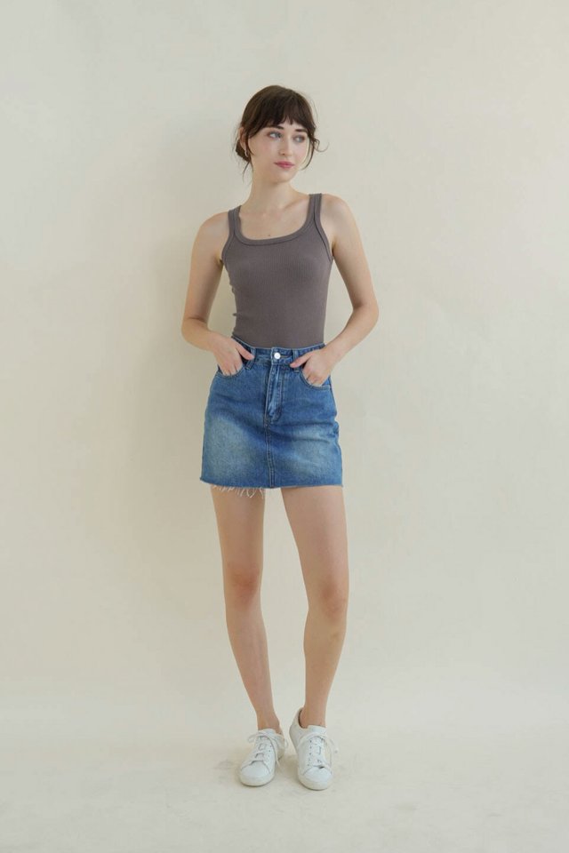 THEO DENIM SKORTS DARK WASH