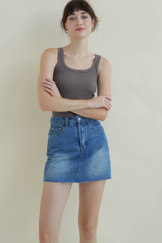 THEO DENIM SKORTS DARK WASH