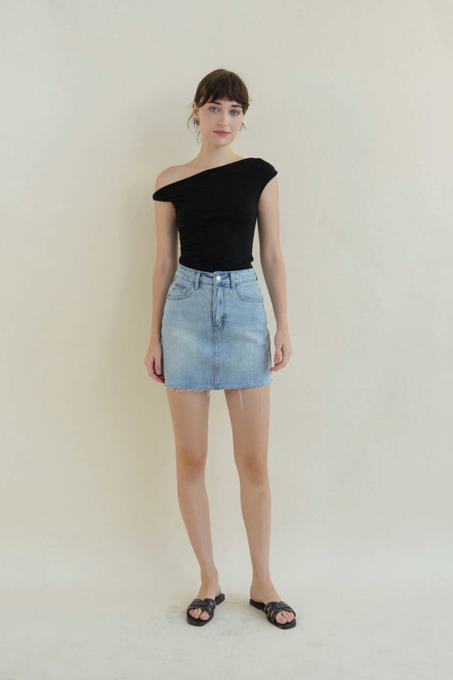 THEO DENIM SKORTS MIDWASH