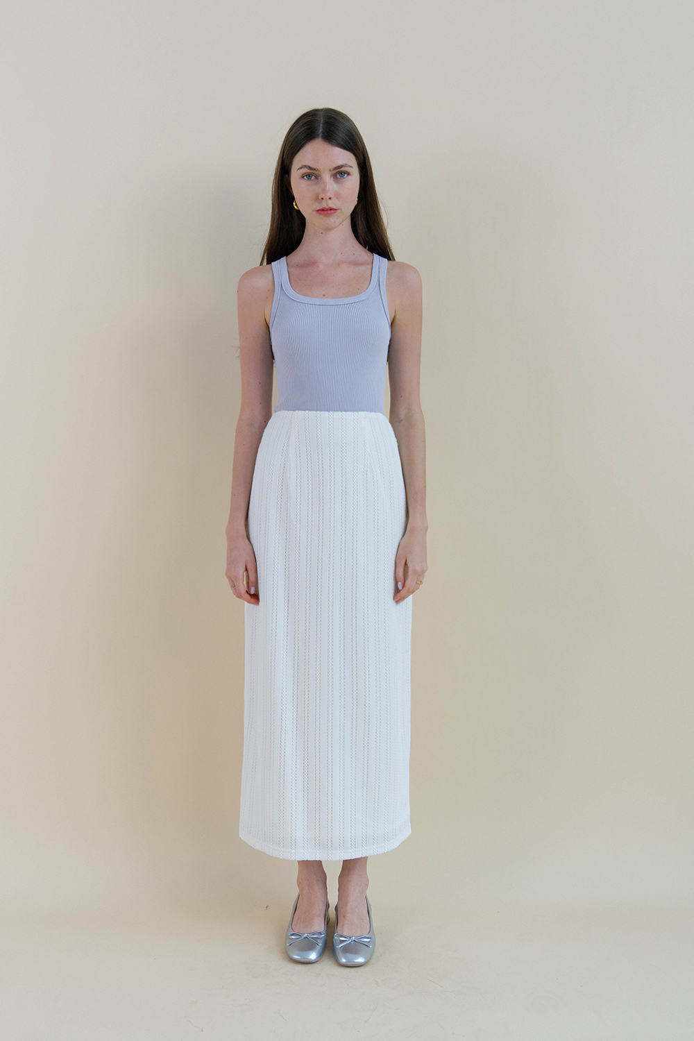 delia_white_01.jpg