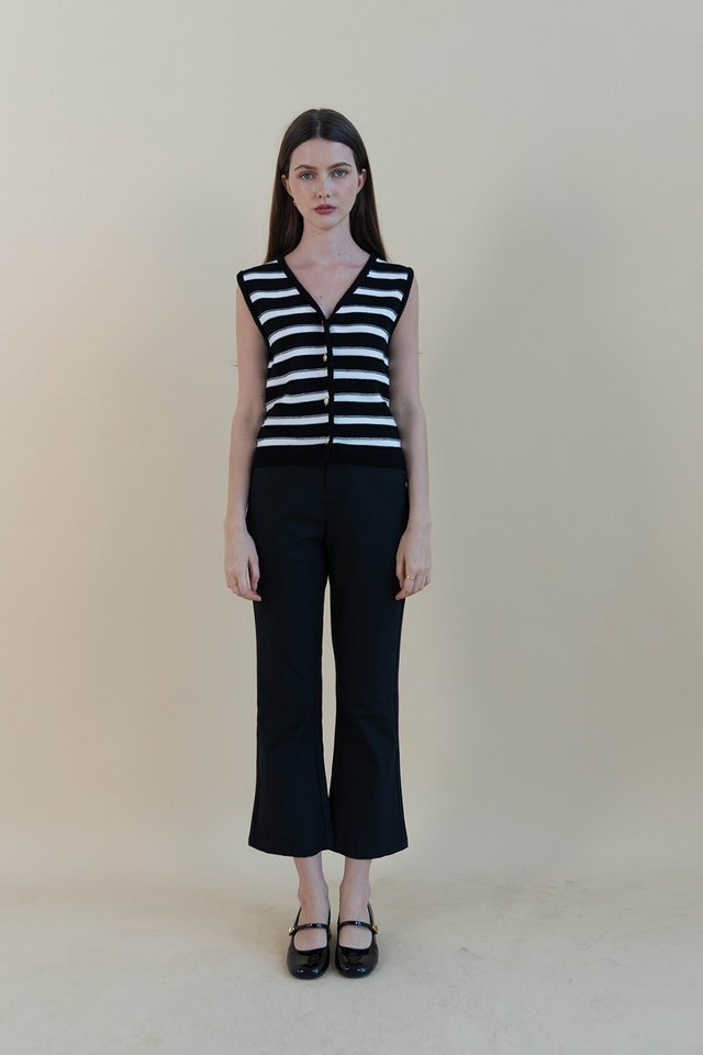 AIDEN CROP FLARE PANTS BLACK