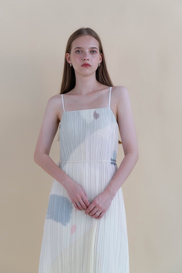ARIEL PLEATED DRESS FROST