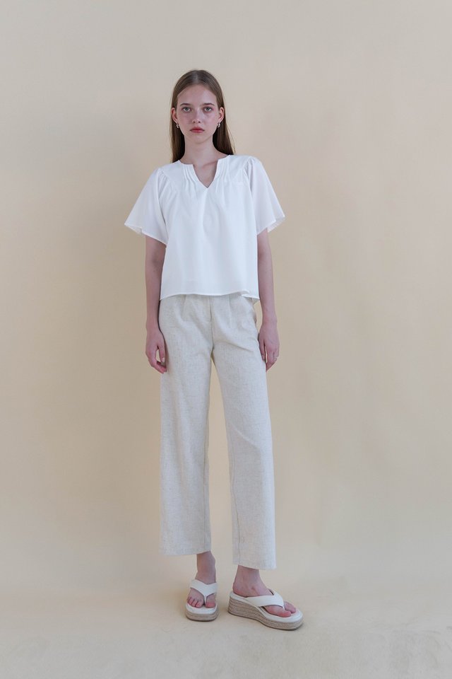 DIA FLUTTER SLEEVE TOP WHITE