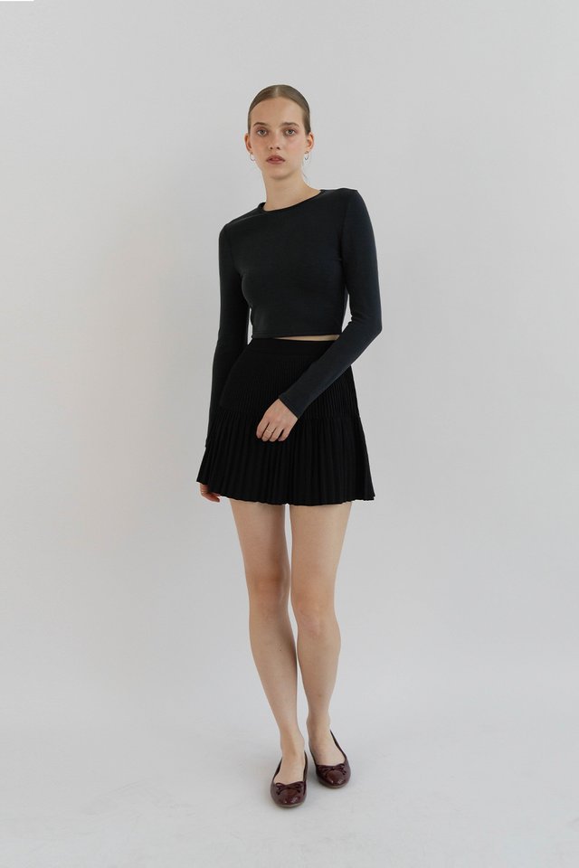 JUNIA MINI PLEAT SKORTS BLACK