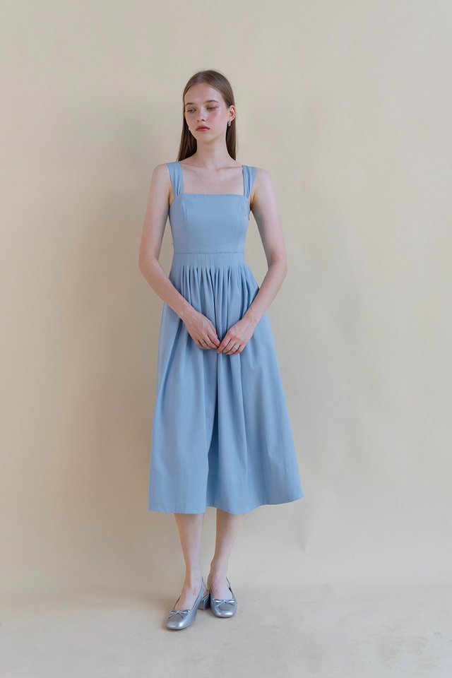 DAVINA DENIM FLARE DRESS LIGHT BLUE