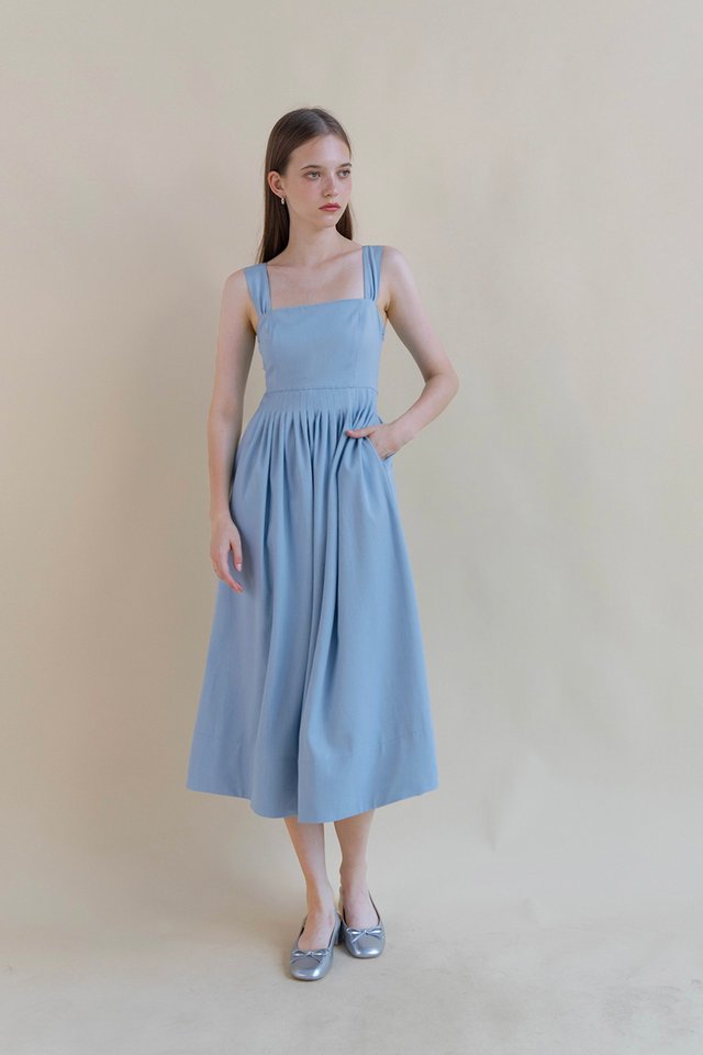 DAVINA DENIM FLARE DRESS LIGHT BLUE