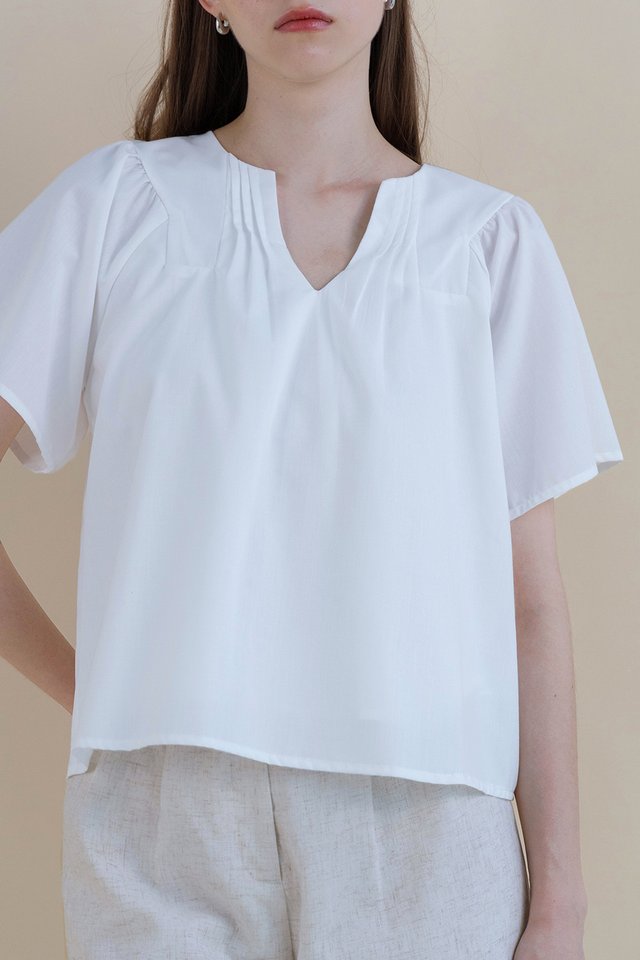 DIA FLUTTER SLEEVE TOP WHITE