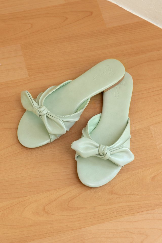 NOVALIE KNOTTED SLIDERS SEAFOAM