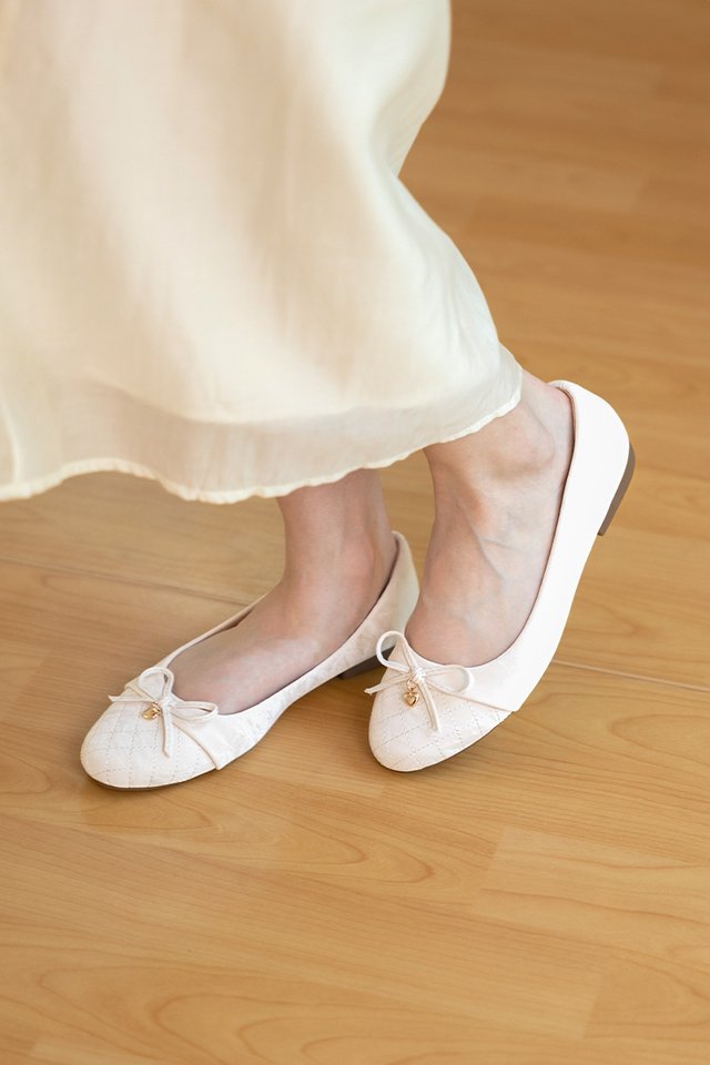 SOREN CLOUD BALLET FLATS SATIN CREAM