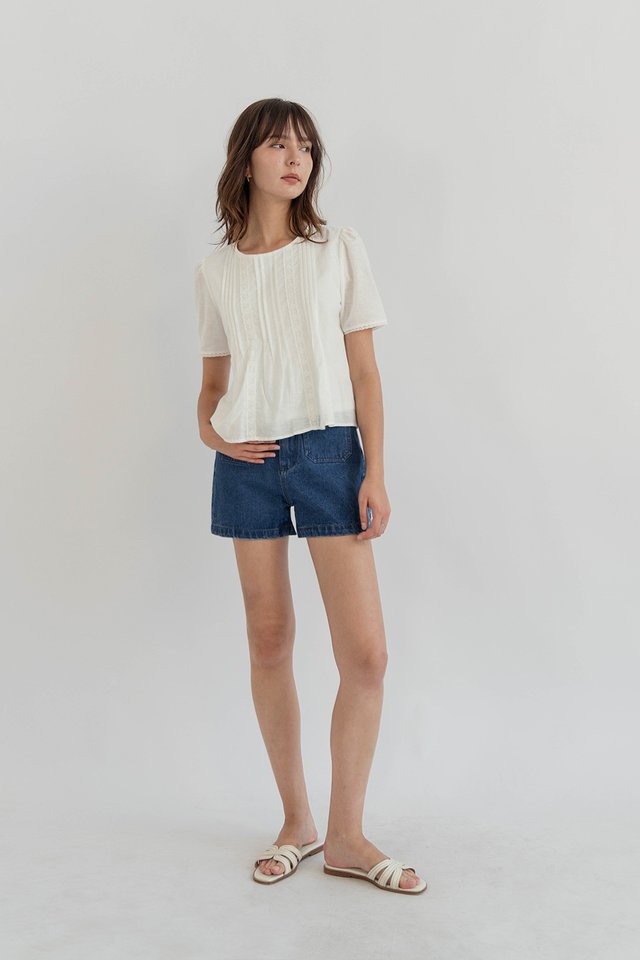 GISELLE PINTUCK BLOUSON WHITE