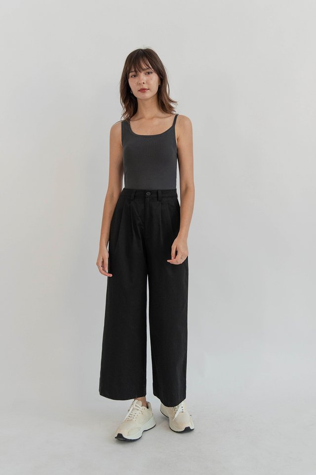 AMI ASYMMETRICAL TANK TOP (PADDED) GUNMETAL