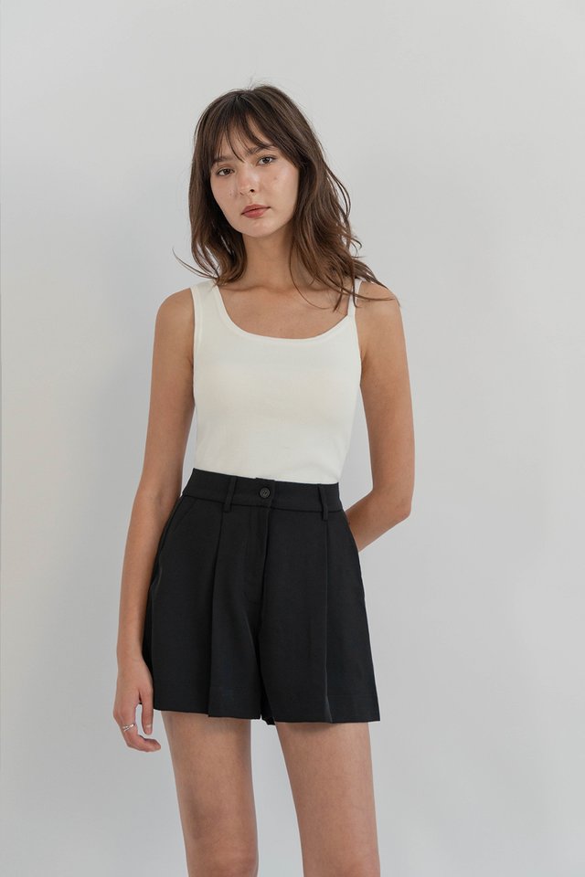 AMI ASYMMETRICAL TANK TOP (PADDED) WHITE