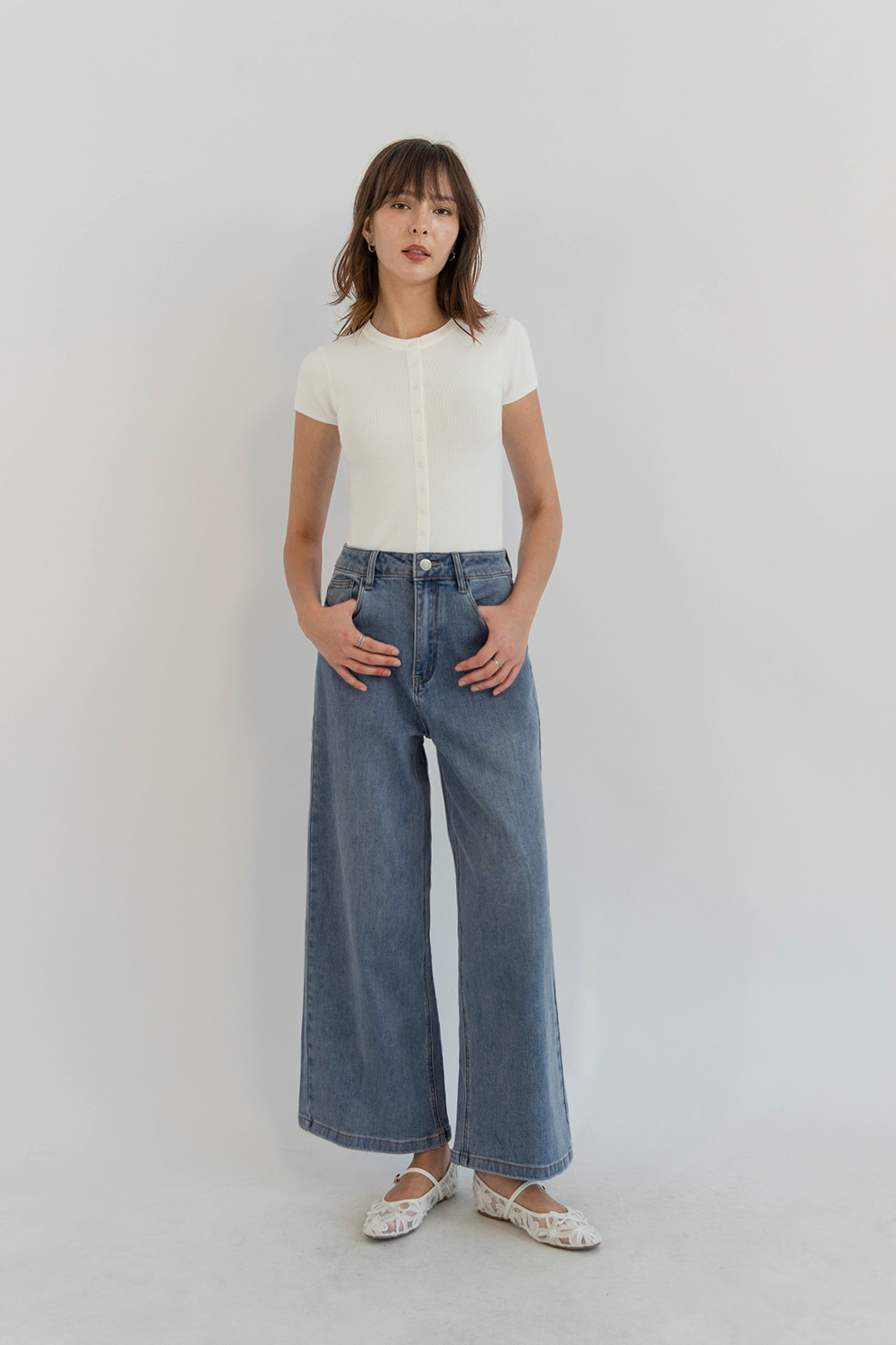 ABEL MIDRISE WIDE DENIM JEANS (PETITE) MIDWASH | The Willow