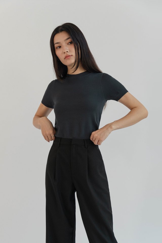 DENISE SHORT SLEEVE KNIT TOP GUNMETAL