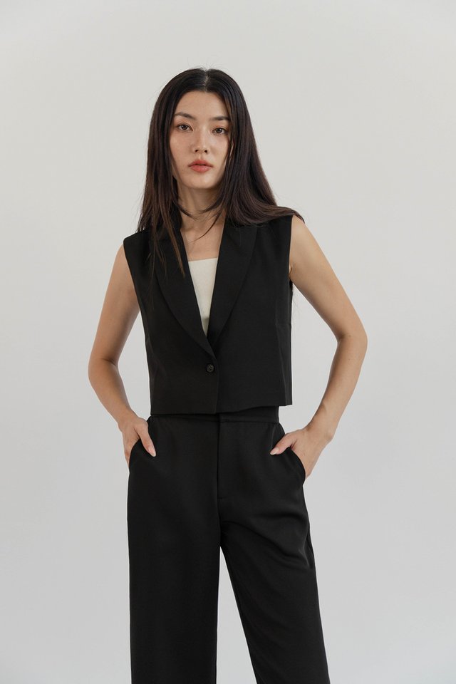 REESE CROP VEST TOP BLACK