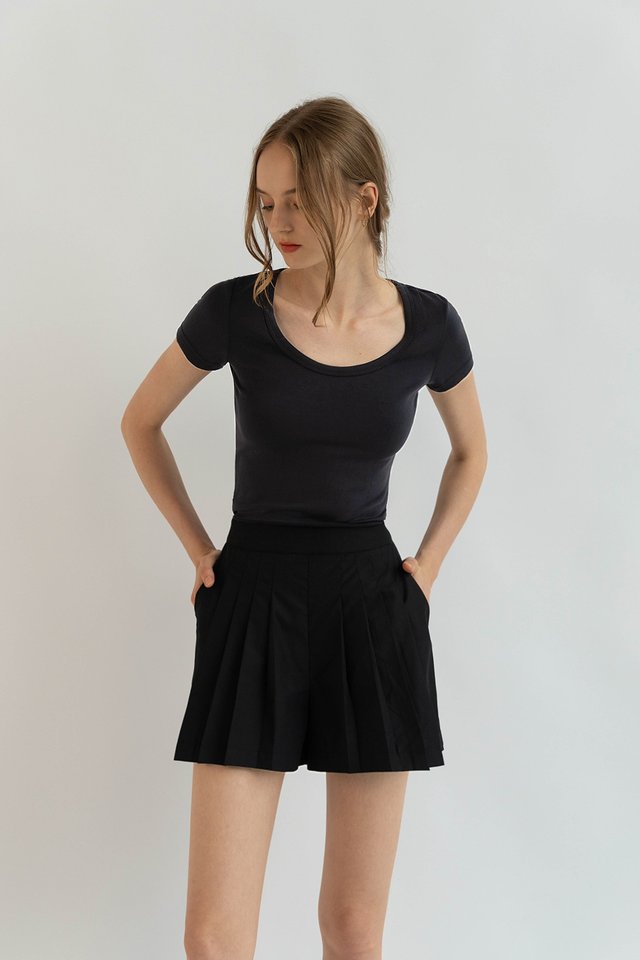 HELENE SCOOP NECK TEE TRUFFLE