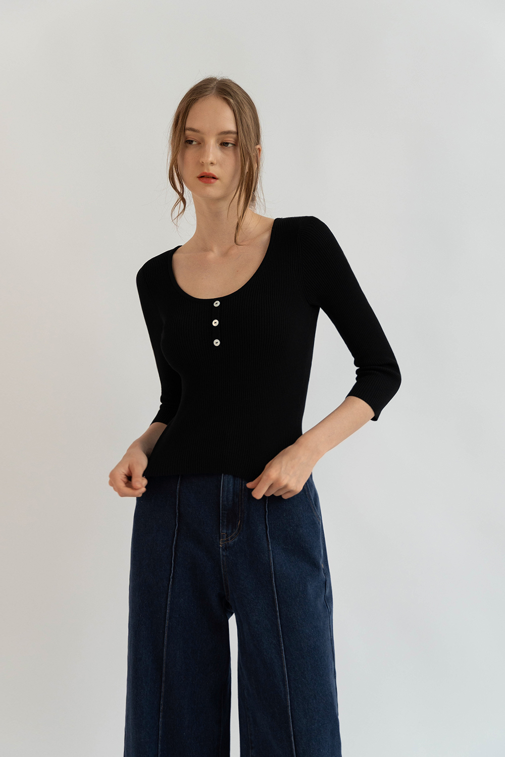 SARAH HENLEY KNIT TOP (PADDED) BLACK | The Willow Label