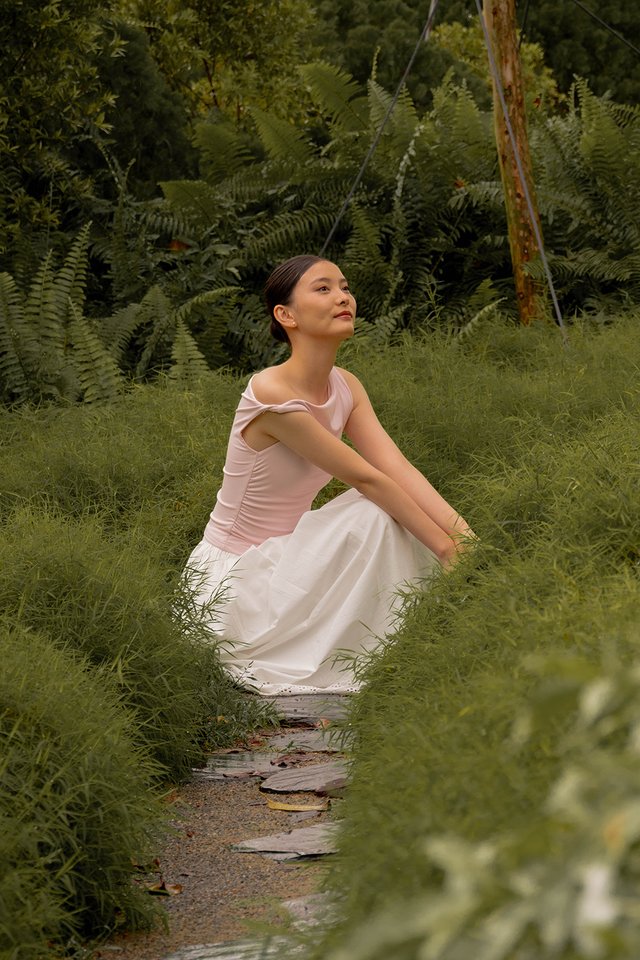 EVE TWIST SHOULDER TOP PINK