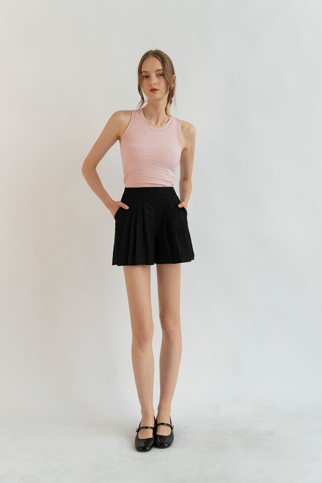 KARMEN PLEATED SHORTS BLACK