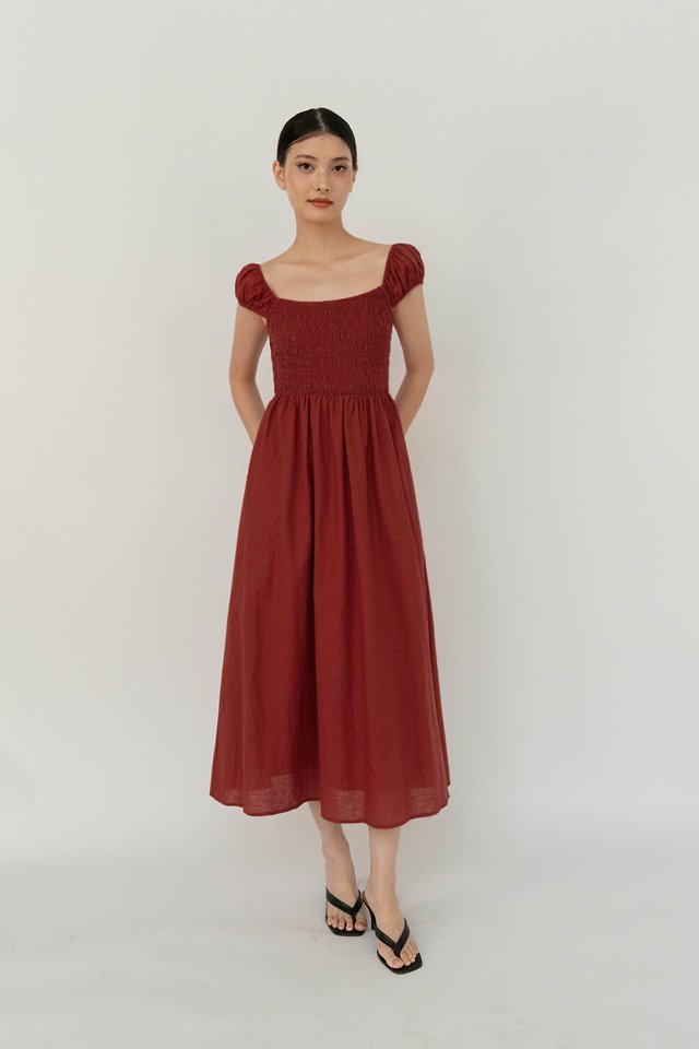 SOLENE SMOCKED LINEN DRESS AMBER