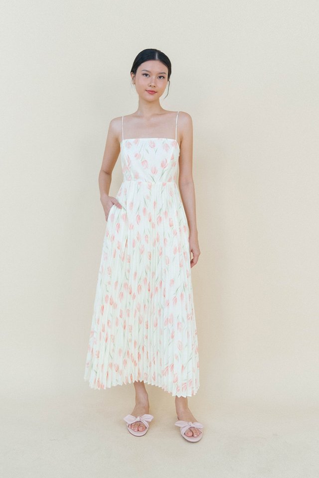 AMELIA PLEATED BOTTOM DRESS PINK