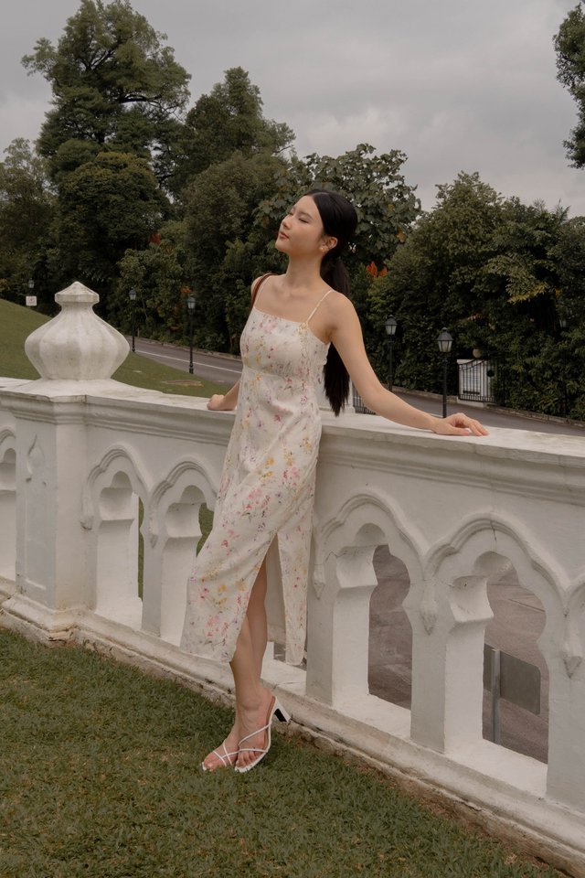 JASLEEN TIE BACK PADDED DRESS FLORAL