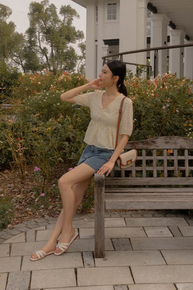 JULIET TEXTURED BLOUSON TOP BUTTERMILK