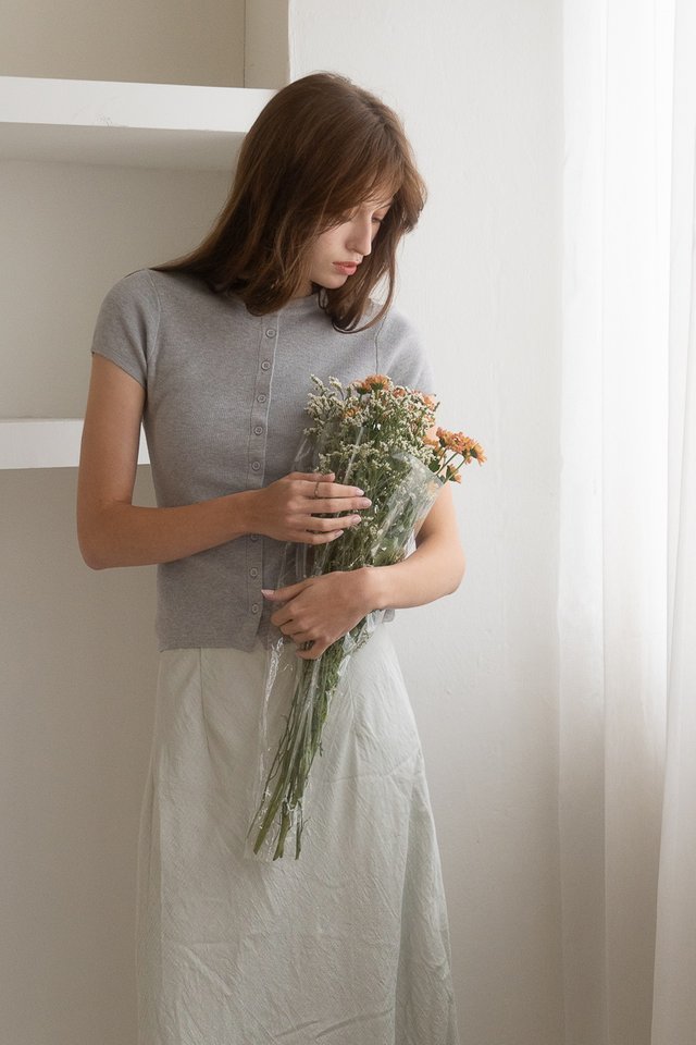 ELIZABETH CAPSLEEVE BUTTON KNIT TOP HEATHER GREY