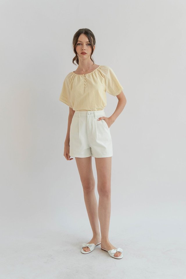 MARIE FLUTTER SLEEVE TOP CREAM