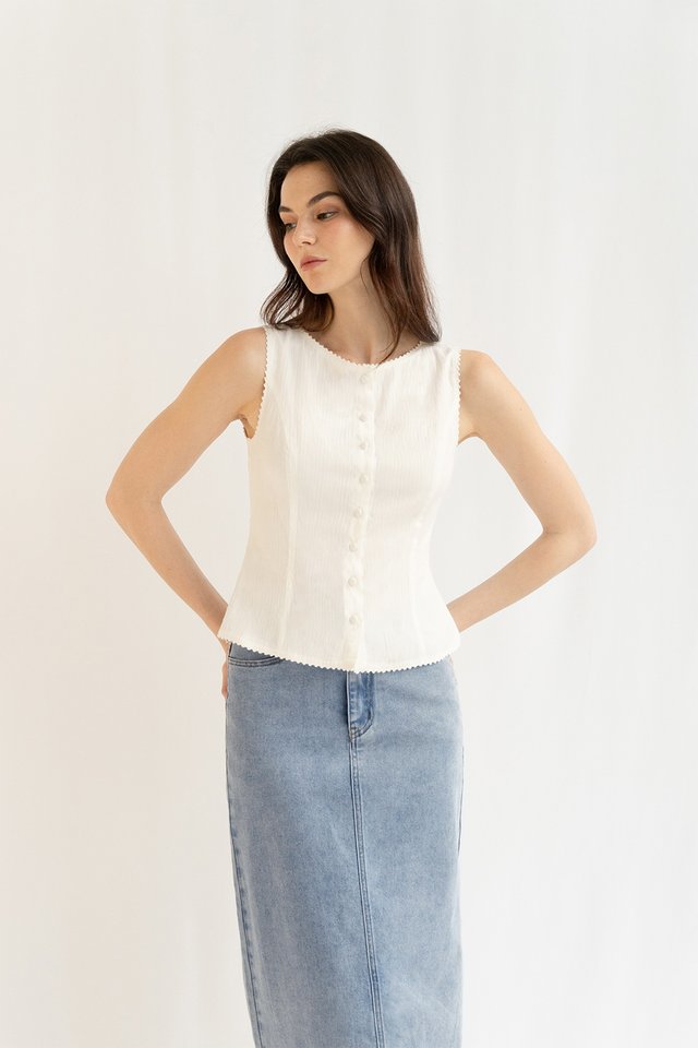 ARDENE SCALLOP TRIM VEST TOP WHITE