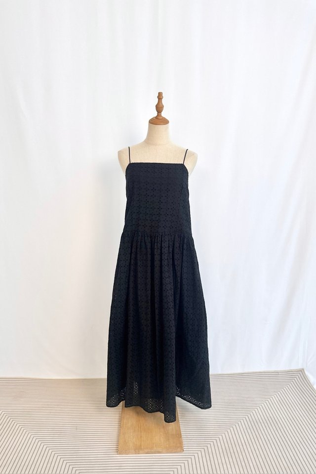 CARISSA EYELET DRESS BLACK