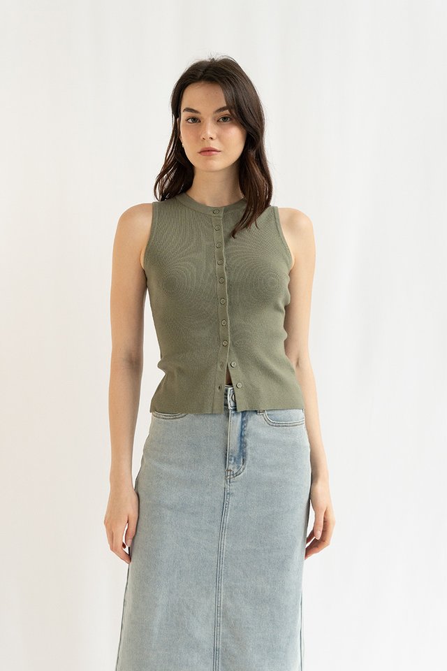 ELIZA KNIT BUTTON TOP TEA GREEN