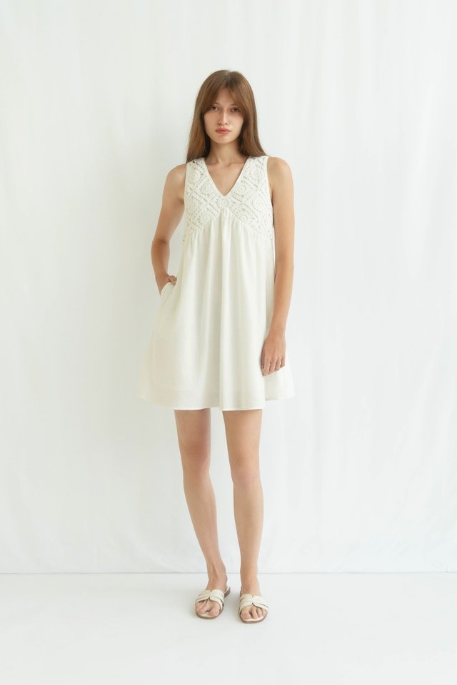 PRIS CROCHET BABYDOLL DRESS WHITE