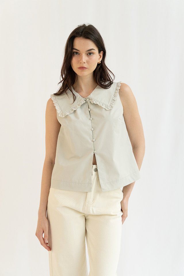 HANA PETERPAN COLLAR TOP DOVE