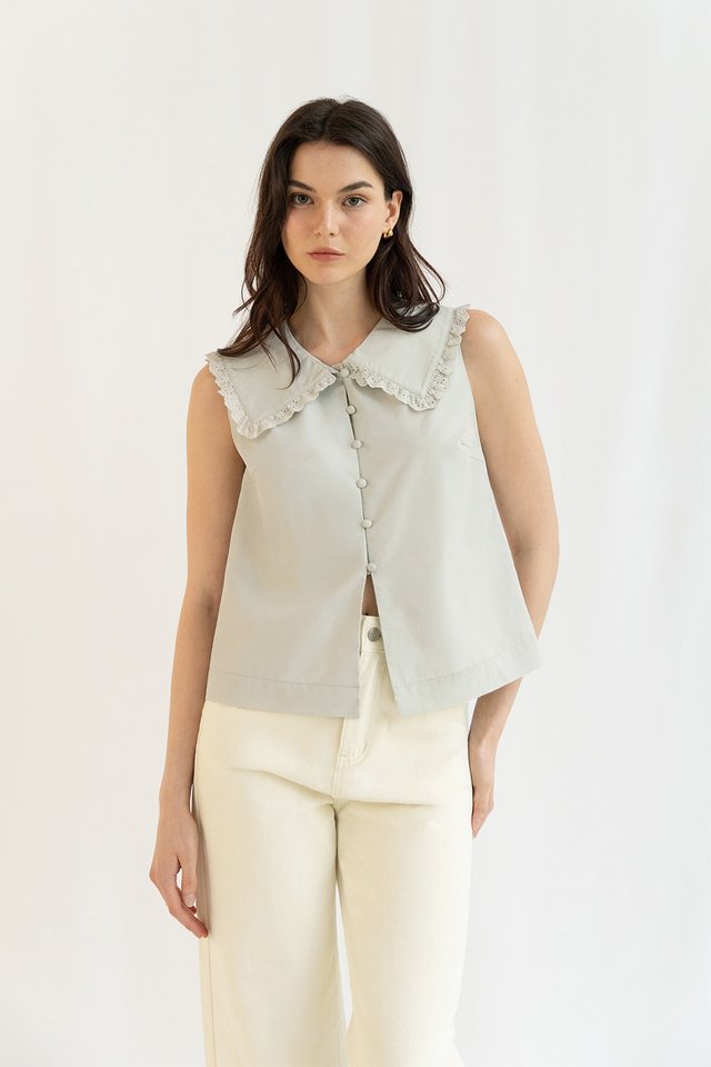 HANA PETERPAN COLLAR TOP DOVE