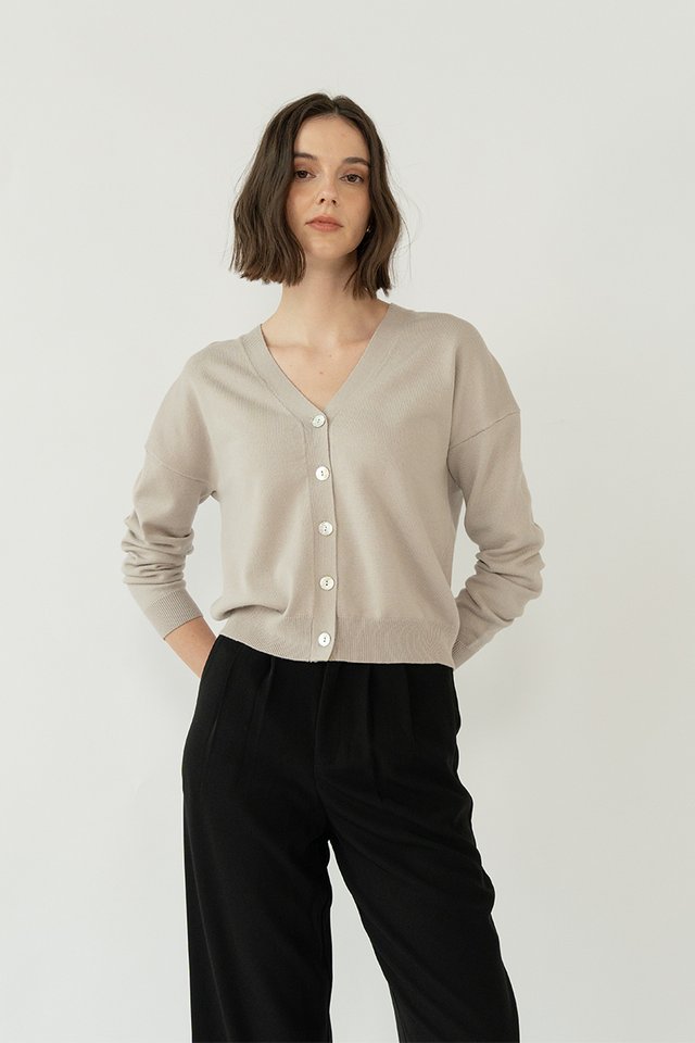 ROSSI BUTTON FRONT KNIT CARDIGAN TOP TAUPE