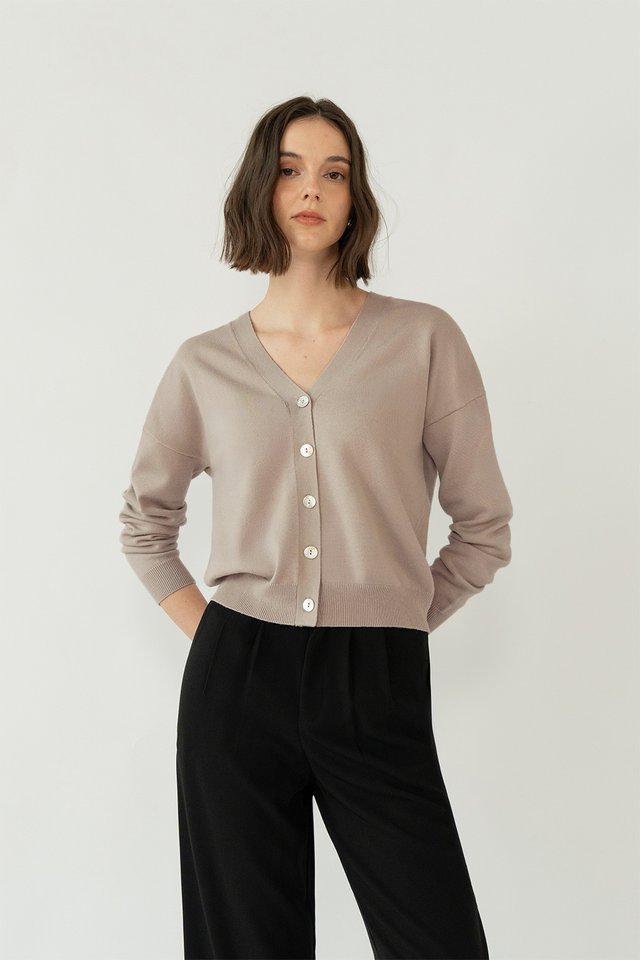 ROSSI BUTTON FRONT KNIT CARDIGAN TOP TAUPE