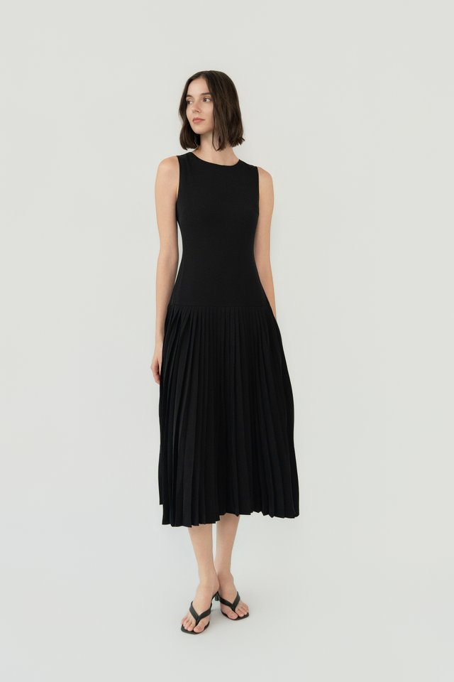 DROPPED-HEM PLEATED DRESS BLACK