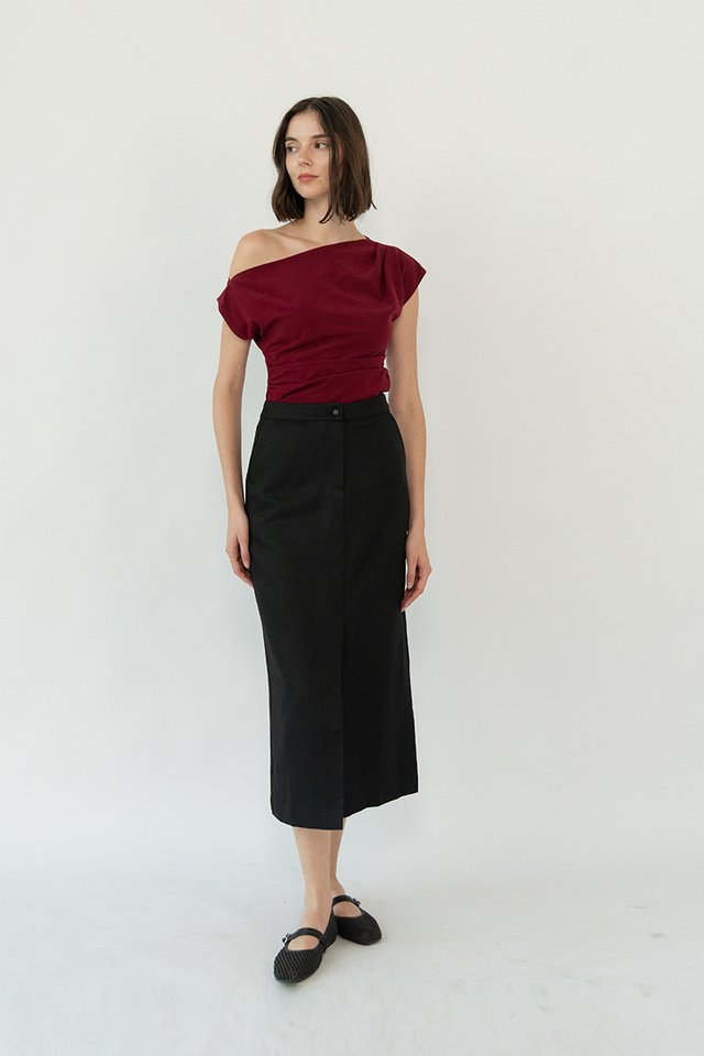 FRONT SLIT MIDI SKIRT BLACK