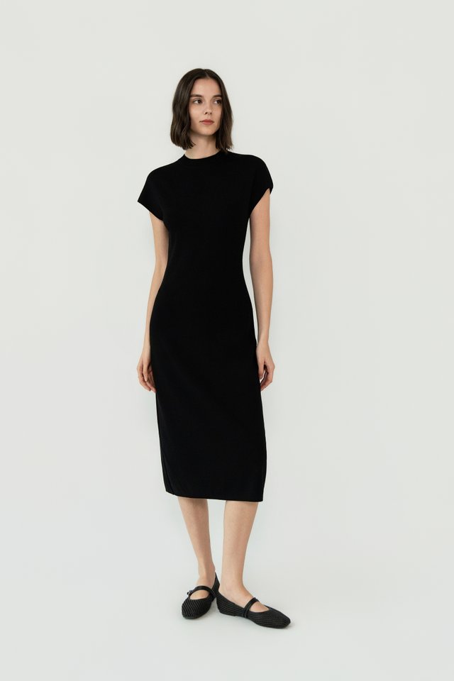 FUNNEL NECK KNIT DRESS BLACK