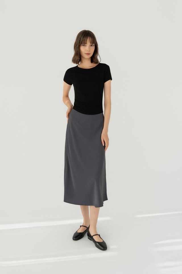 CURVED HEM TEE BLACK