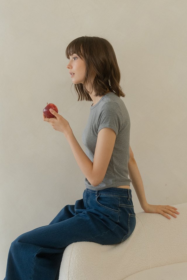 CURVED HEM TEE GREY
