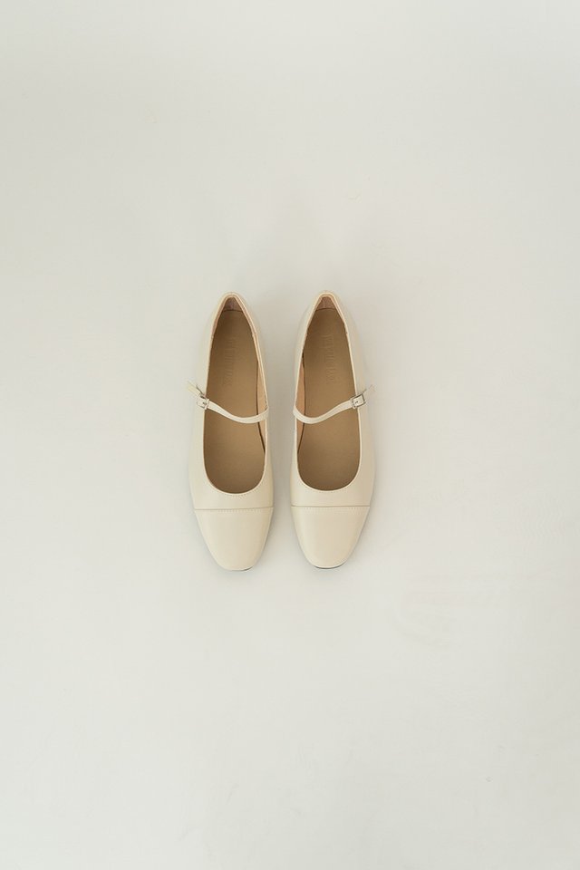 GENUINE LEATHER MARY JANE FLATS CREAM